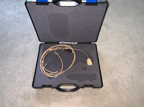 Sennheiser Nackenbügelmikrofon mit Taschensender und G3 Empfänger – 4