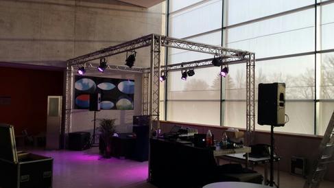 Messestand aus Traversen 4,8 x 3,8 mit 3,4 m Höhe = 18 m² · andere Größen jederzeit möglich – 4