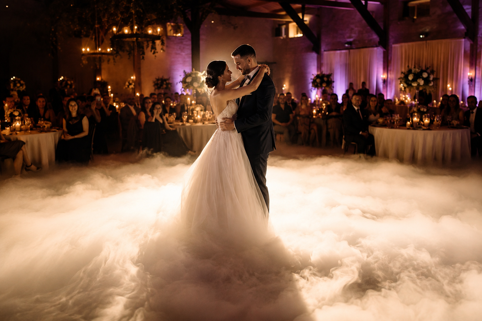 Bodennebelmaschine 2000W – Traumhafter „Wolken“-Effekt für Hochzeitstanz & Showmomente