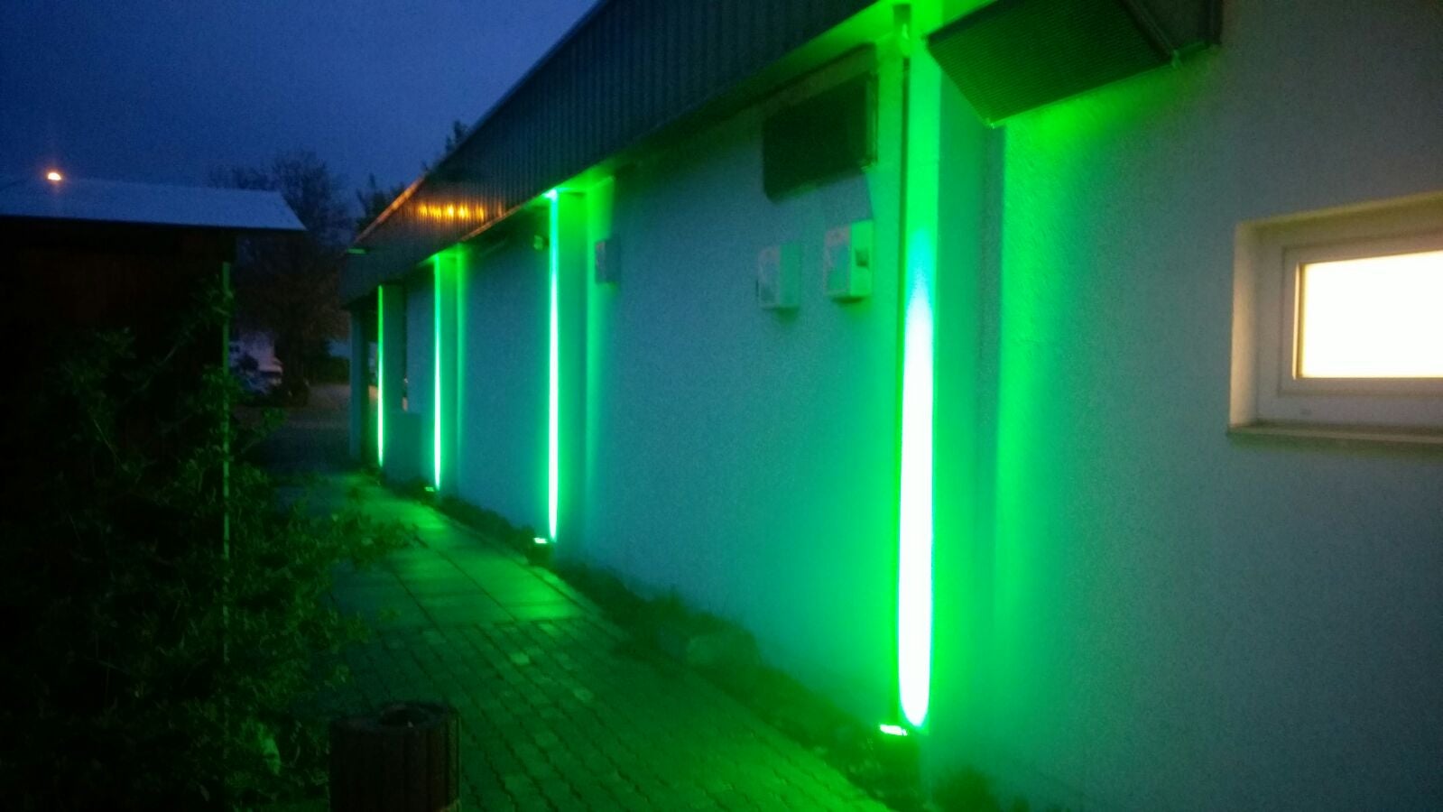 LED Strahler 4 x 15 Watt Ehrgeiz Babybeam | IP 67 Outdoor WASSERDICHT | 8° Abstrahlwinkel – 4