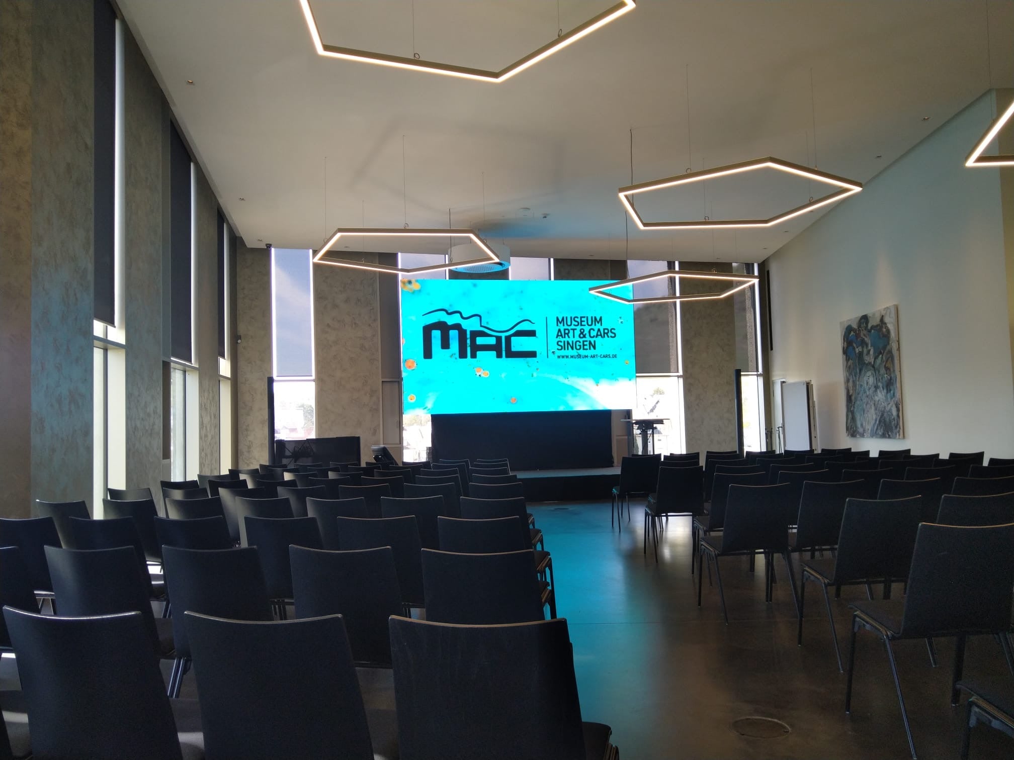 LED-Wall 4,5 x 2,5 m – Bodenstehend auf Triframes (kein Rigging nötig!) – 2