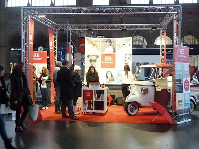 Messestand aus Traversen 7,8 x 4,8 mit 3,4 m Höhe = 37 m² · andere Größen jederzeit möglich – 4