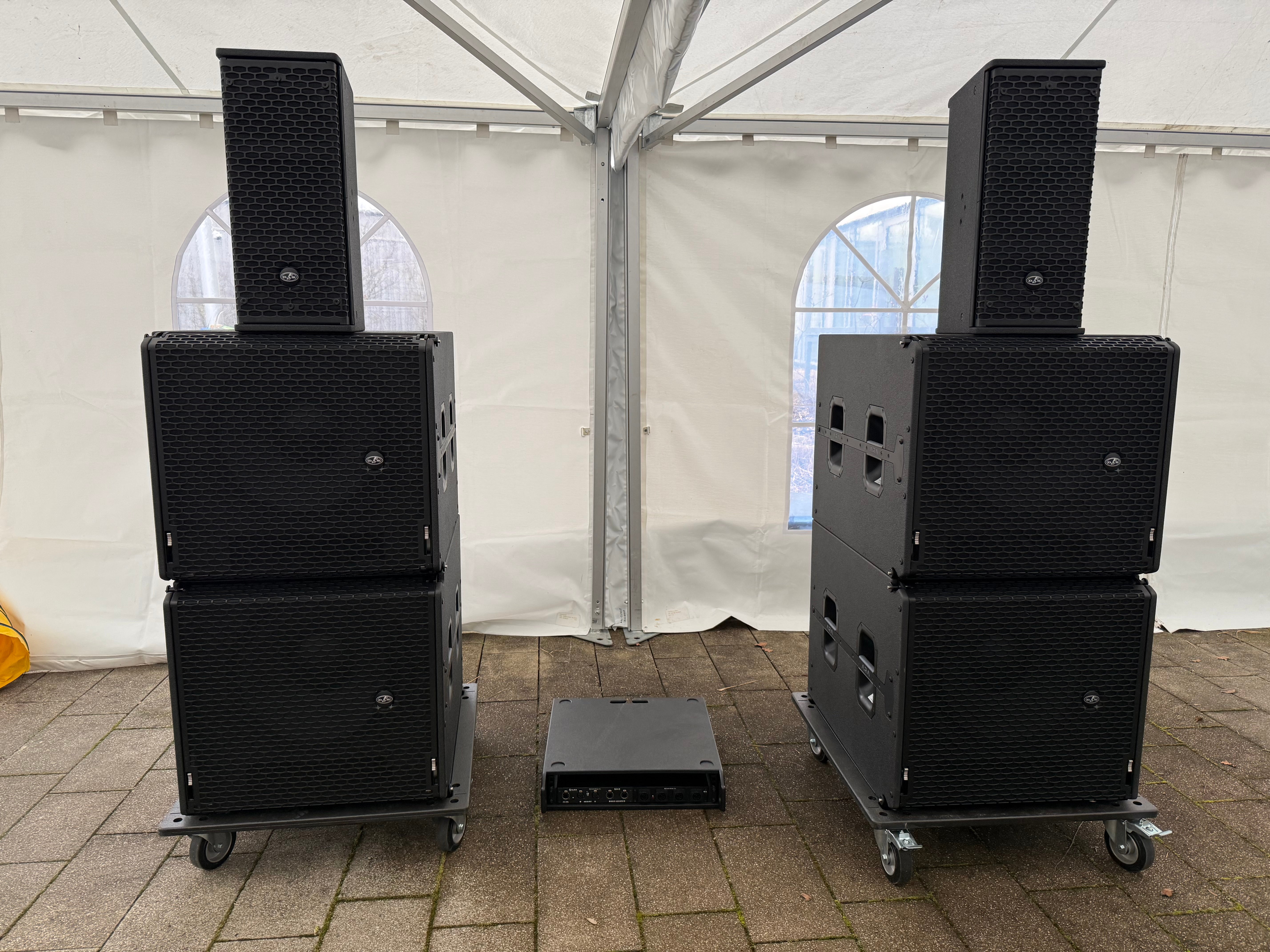 D.A.S. Audio SARA SUB & ARA P28 – Kompaktes Hochleistungs PA-System inkl. Systemrack – 2