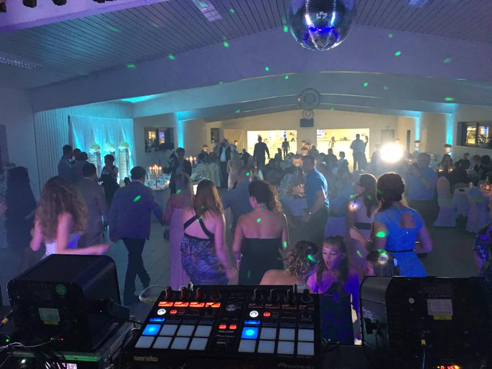 DJ Hochzeits Komplett Set (Ton und Licht)  Sorglospaket – 4