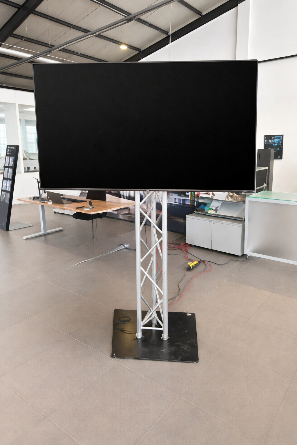 SONY BRAVIA LCD PRO Display, 75'', 16:9, HDR, WiFi, Bluetooth, VESA – 2