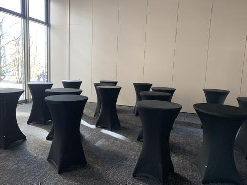 Schwarze Tischhusse für Stehtische in Stretch 70cm oder 80cm Durchmesser – 2