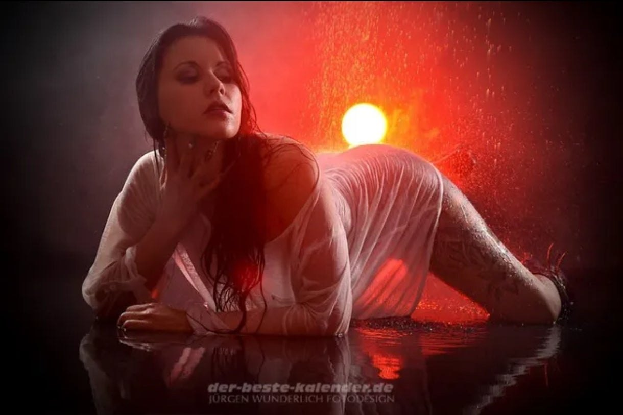 Stripperin ROXY mieten - heißer Black Sexy Angel mit Feuershow – Raum Kassel