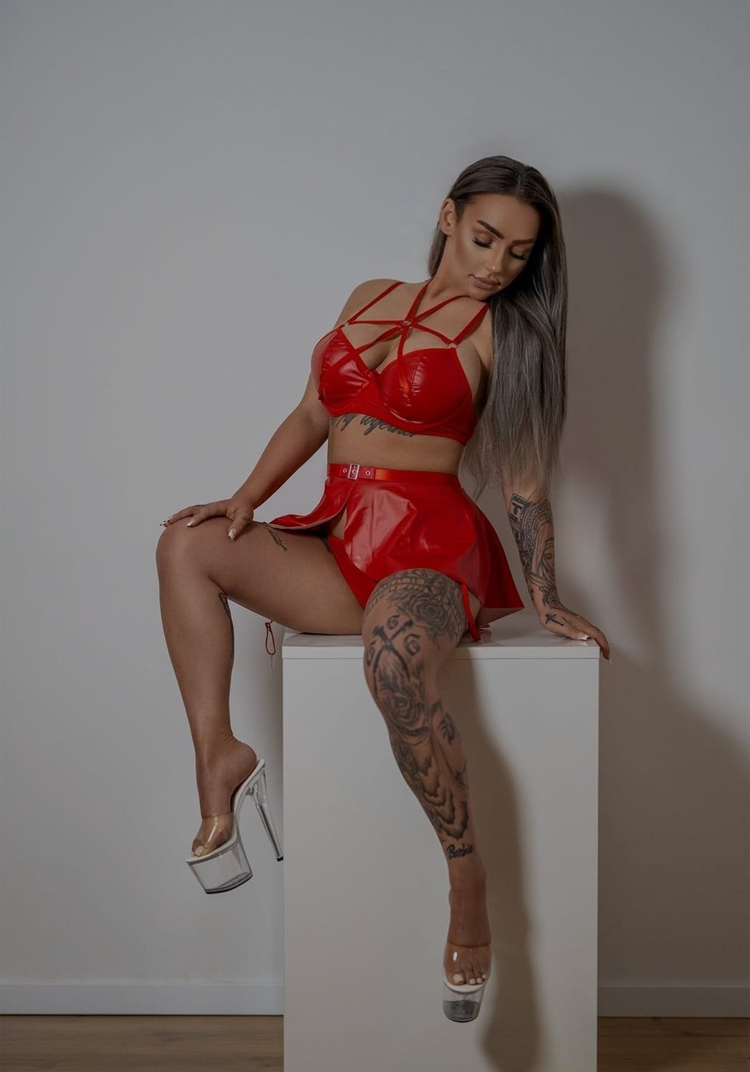 Stripperin LARISSA mieten - verführerisches Stripgirl für Niedersachsen