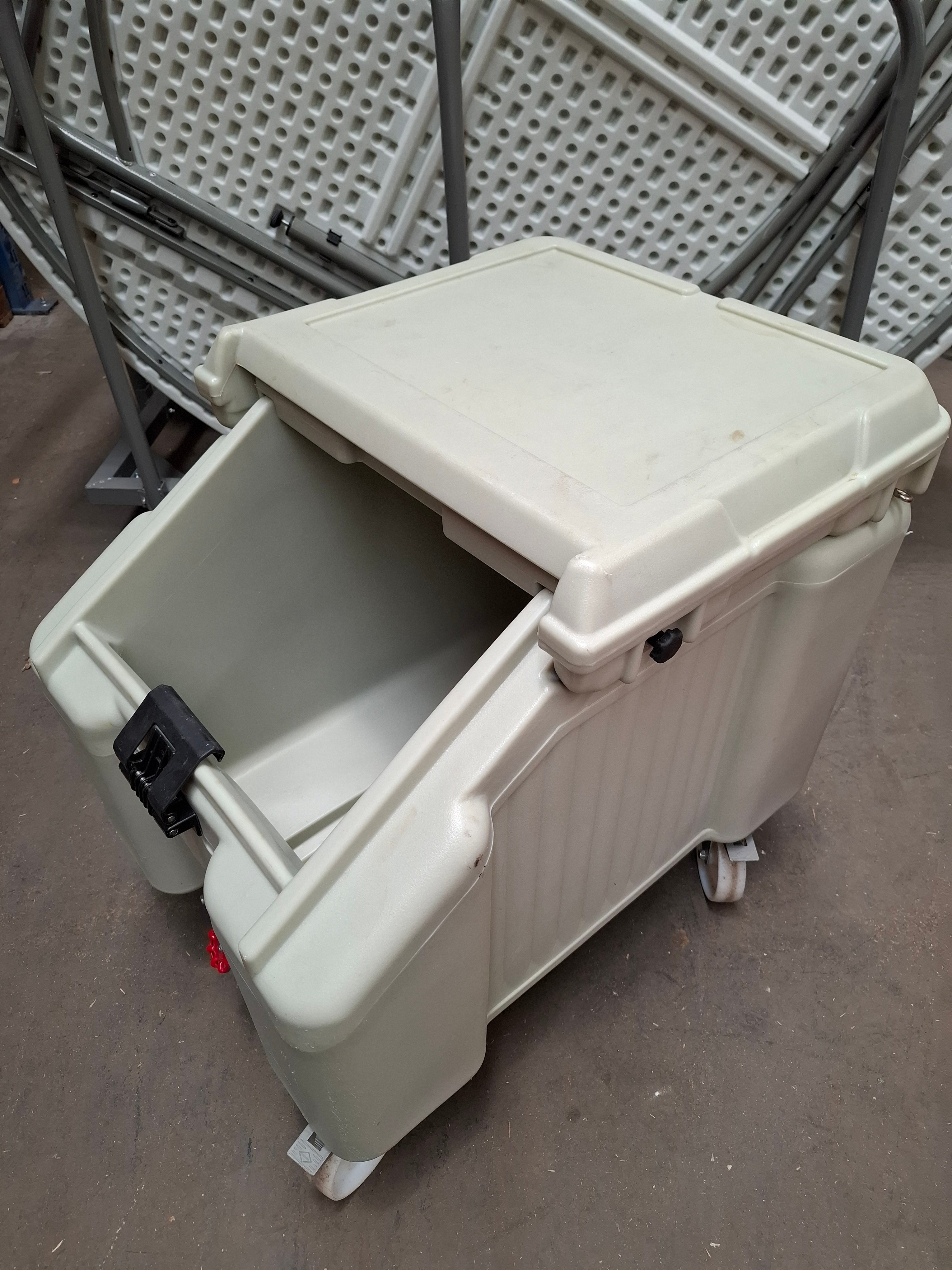 Eiswürfelbehälter Kühler Cooler Kühlschrank