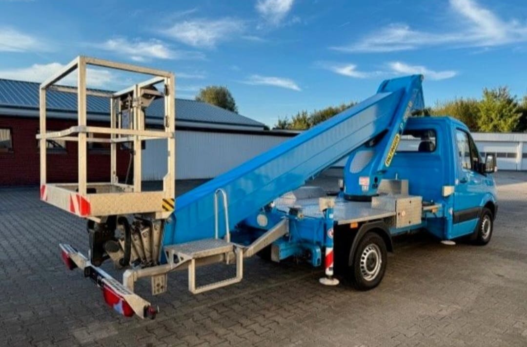 Arbeitsbühne Hubsteiger Hebebühne Mieten Leihen 3,5t 22m – 3