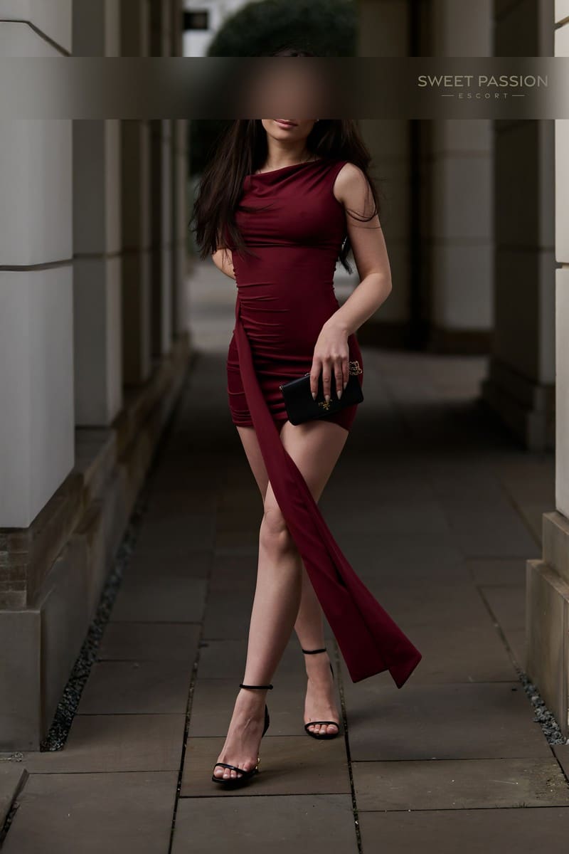 Escort Alexa Hamburg – High Class Begleitung – Thumbnail 6