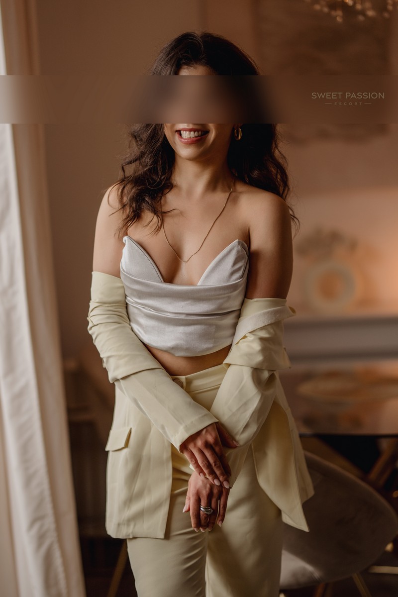 Escort Josie Berlin – High Class Begleitung – 3