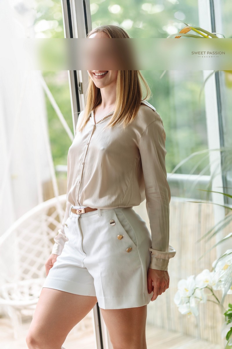 Escort Lara Düsseldorf – High Class Begleitung – Thumbnail 6