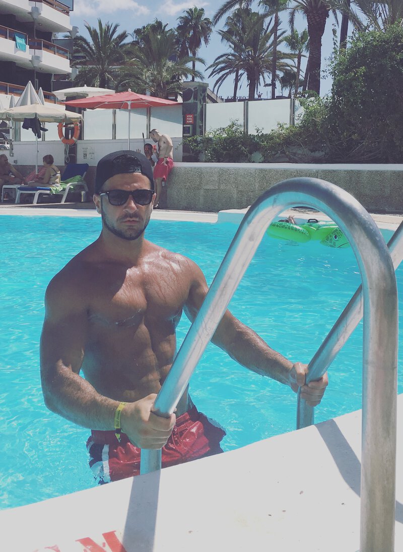 Stripper Mariño Fürth buchen – Stripshow & Showact