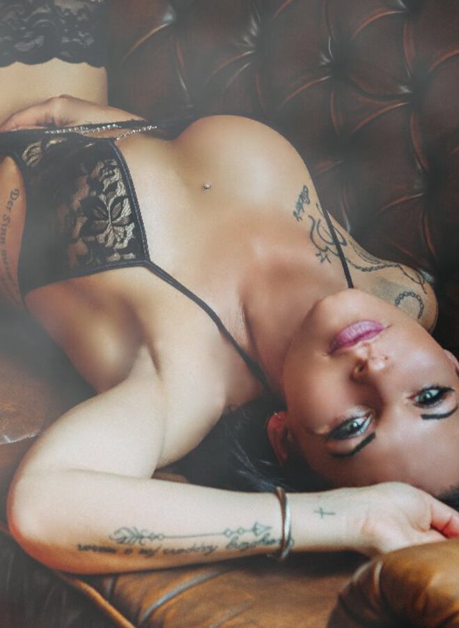 Partystrip Sabrina Kassel buchen – Stripshow & Showact – 2