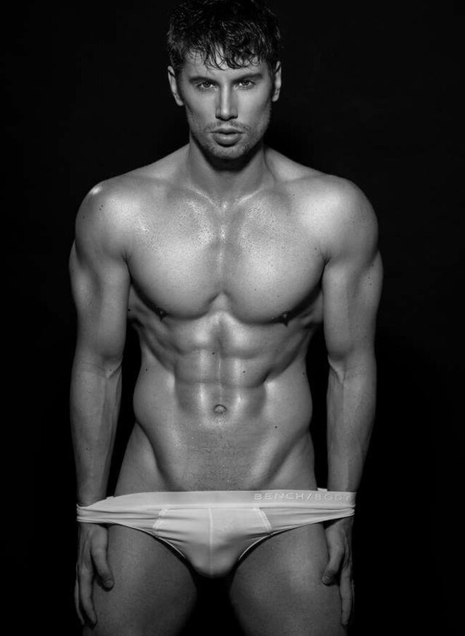 Stripper Sebastian Düsseldorf buchen – Stripshow & Showact – 3
