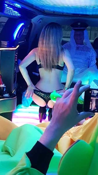 Stripperin Stacy Berlin buchen – Stripshow & Showact – Thumbnail 7