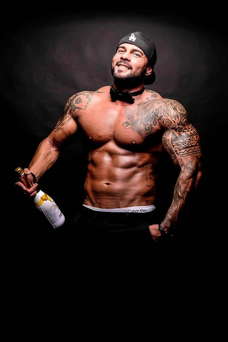 Stripper Leif Hamburg buchen – Stripshow & Showact – 4