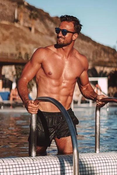 Stripper Nick Krefeld buchen – Stripshow & Showact – 2