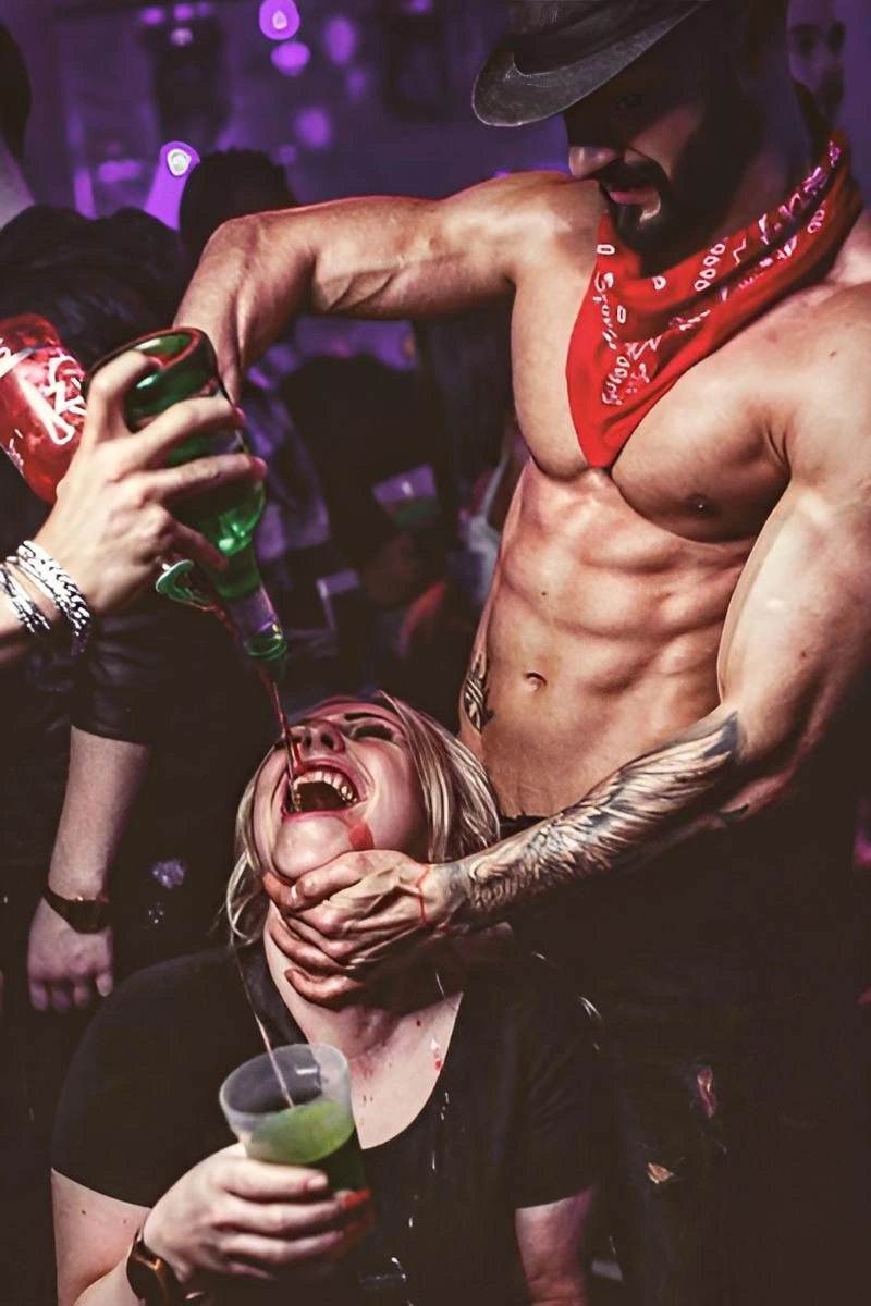 Stripper Aras Köln buchen – Stripshow & Showact – Thumbnail 6
