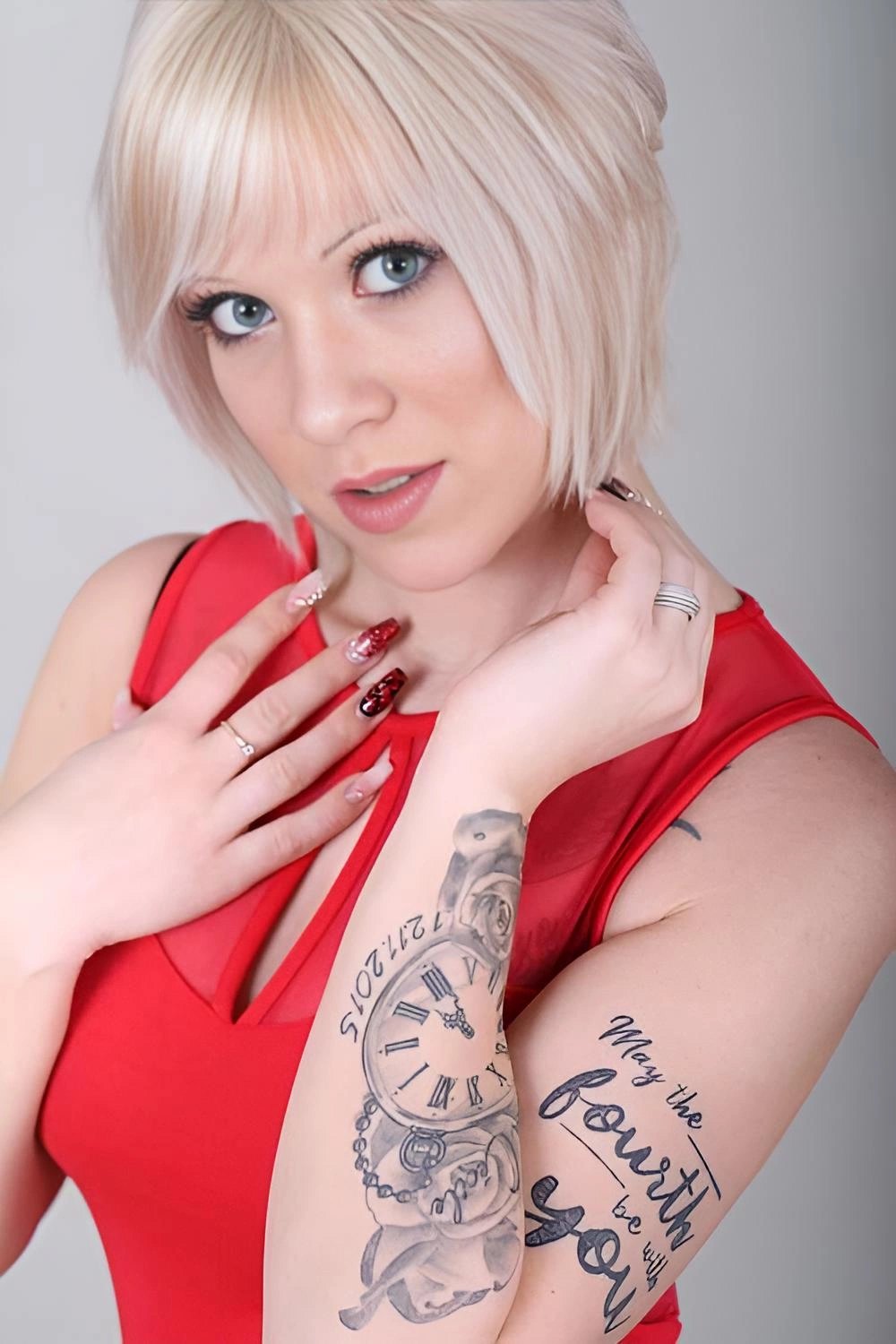 Stripperin Pia July Dresden buchen – Stripshow & Showact – 2