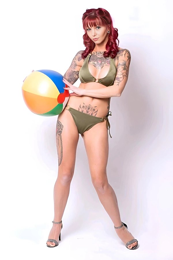 Stripperin Aaliyah Apolda buchen – Stripshow & Showact – 2