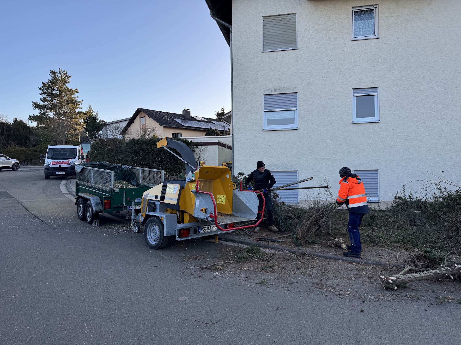 Häcksler / Holzschredder 1,3 t – Schliesing 235 MX
