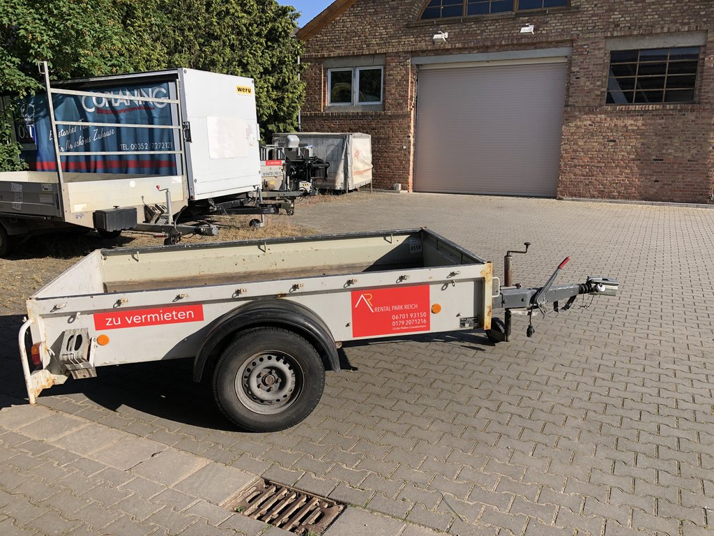 Einachsanhänger mit Plane – 750 kg Zuladung