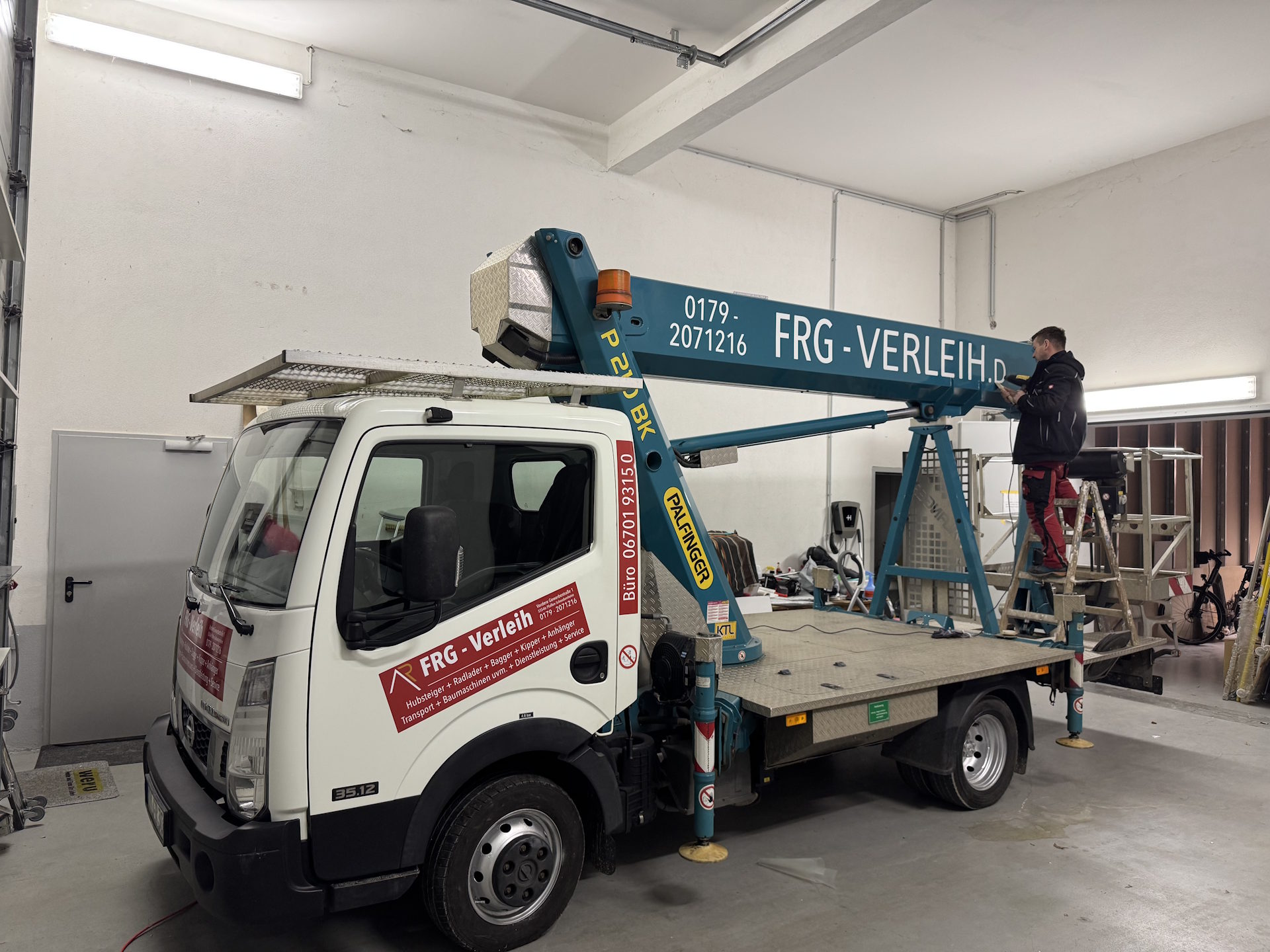 Hubsteiger 3,5 t – Palfinger P210BK