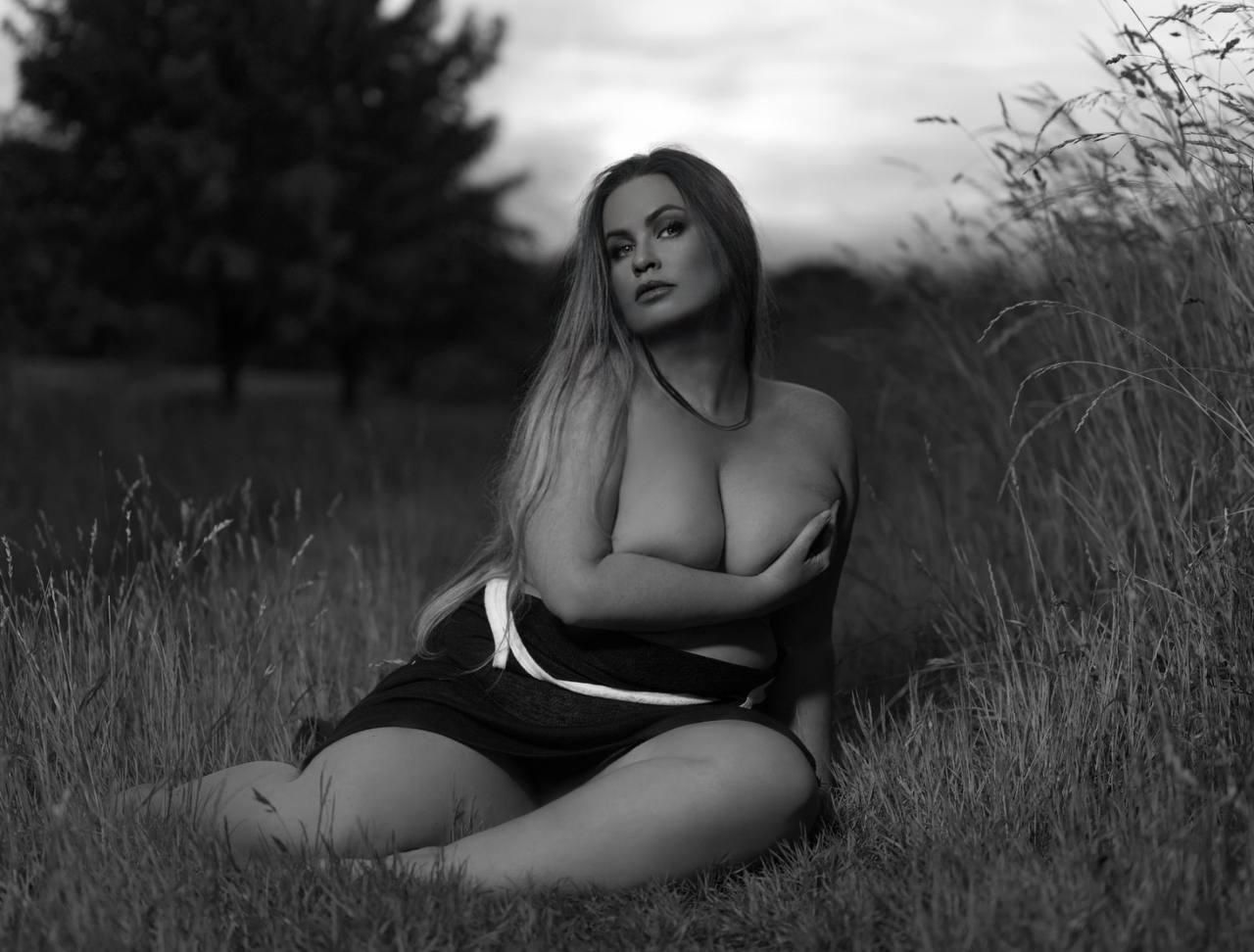Nika – Escort in Frankfurt & Bad Homburg buchen – 2