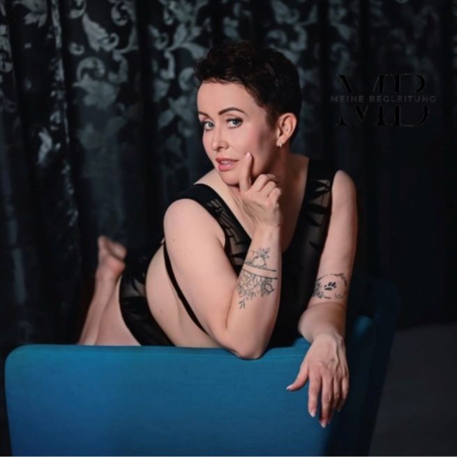 Escort Amy aus Frankfurt am Main buchen – High Class Begleitung
