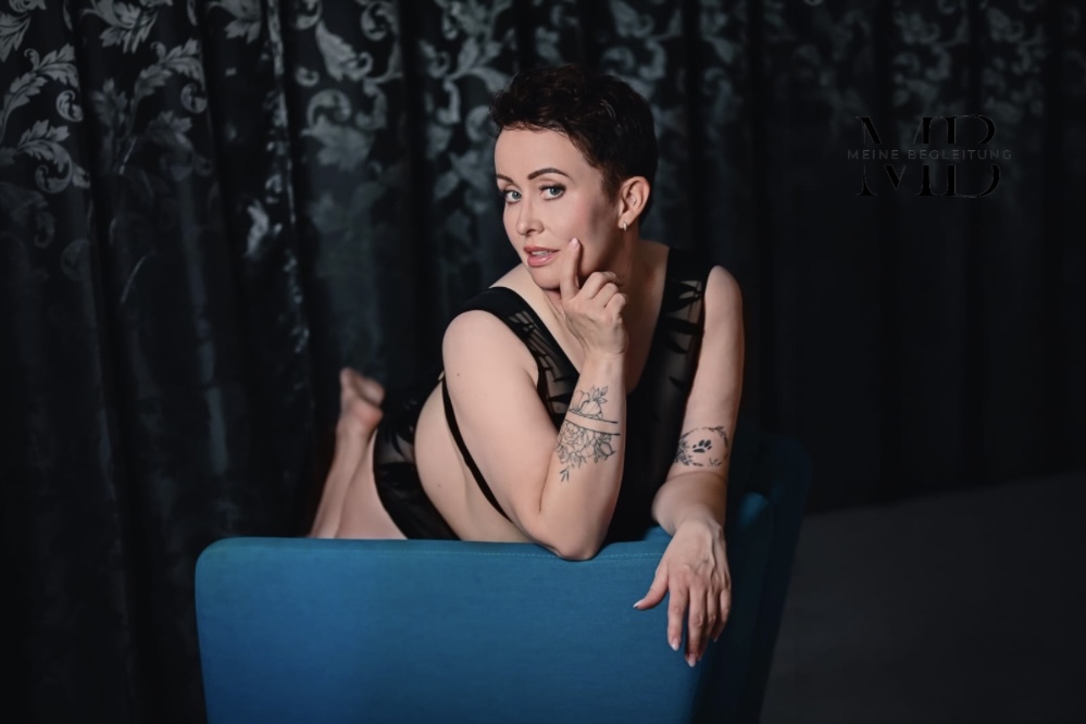 Escort Amy aus Frankfurt am Main buchen – High Class Begleitung – 2