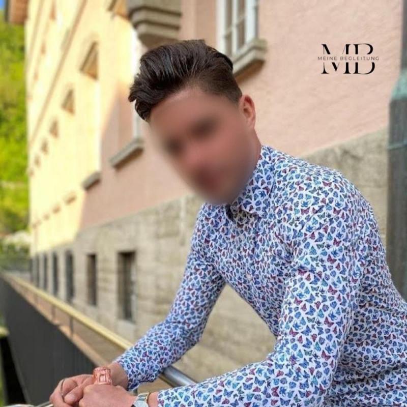 Escort Antonio aus Friedrichshafen buchen – High Class Begleitung