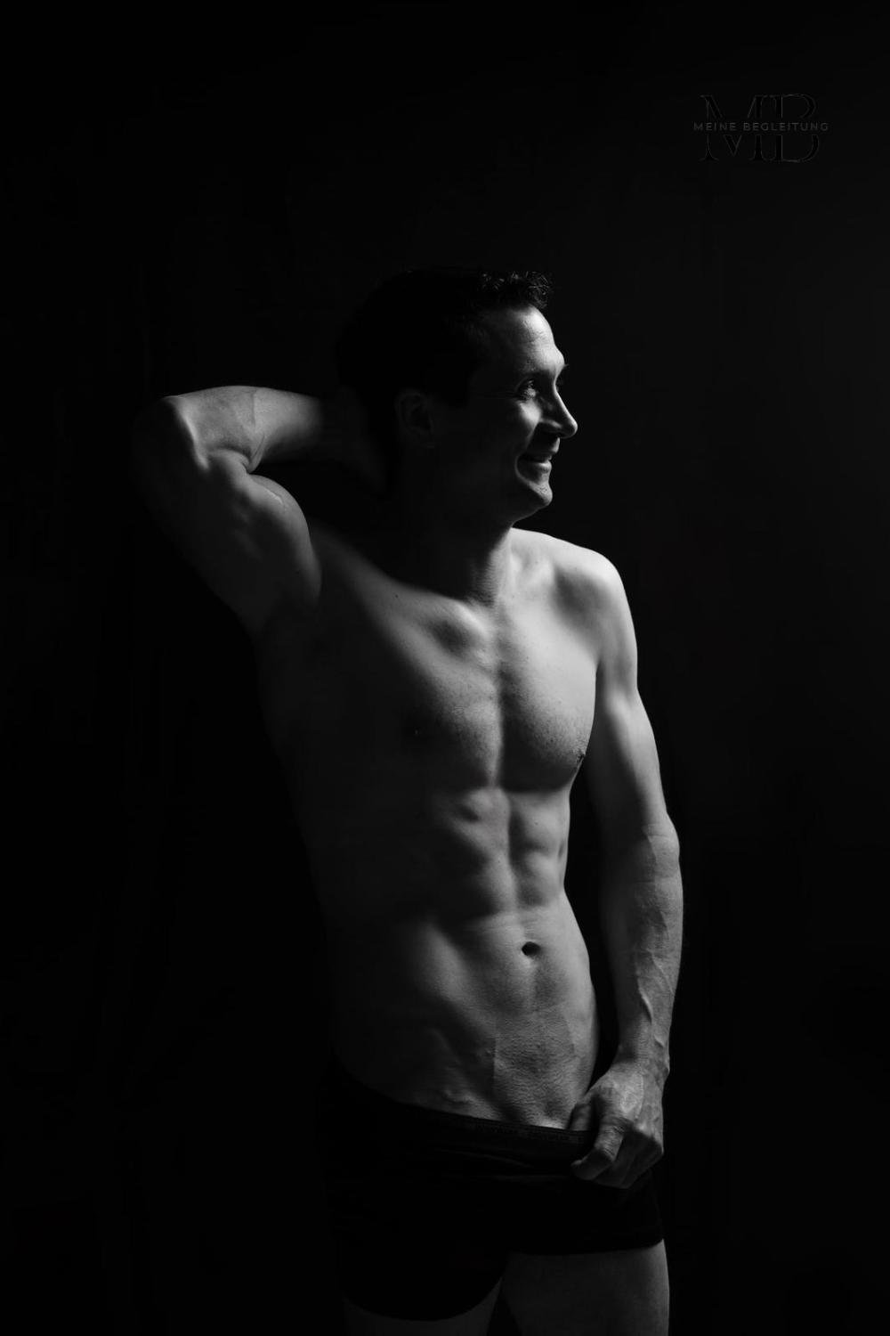 Escort Fabian aus Offenburg buchen – High Class Begleitung – Thumbnail 7