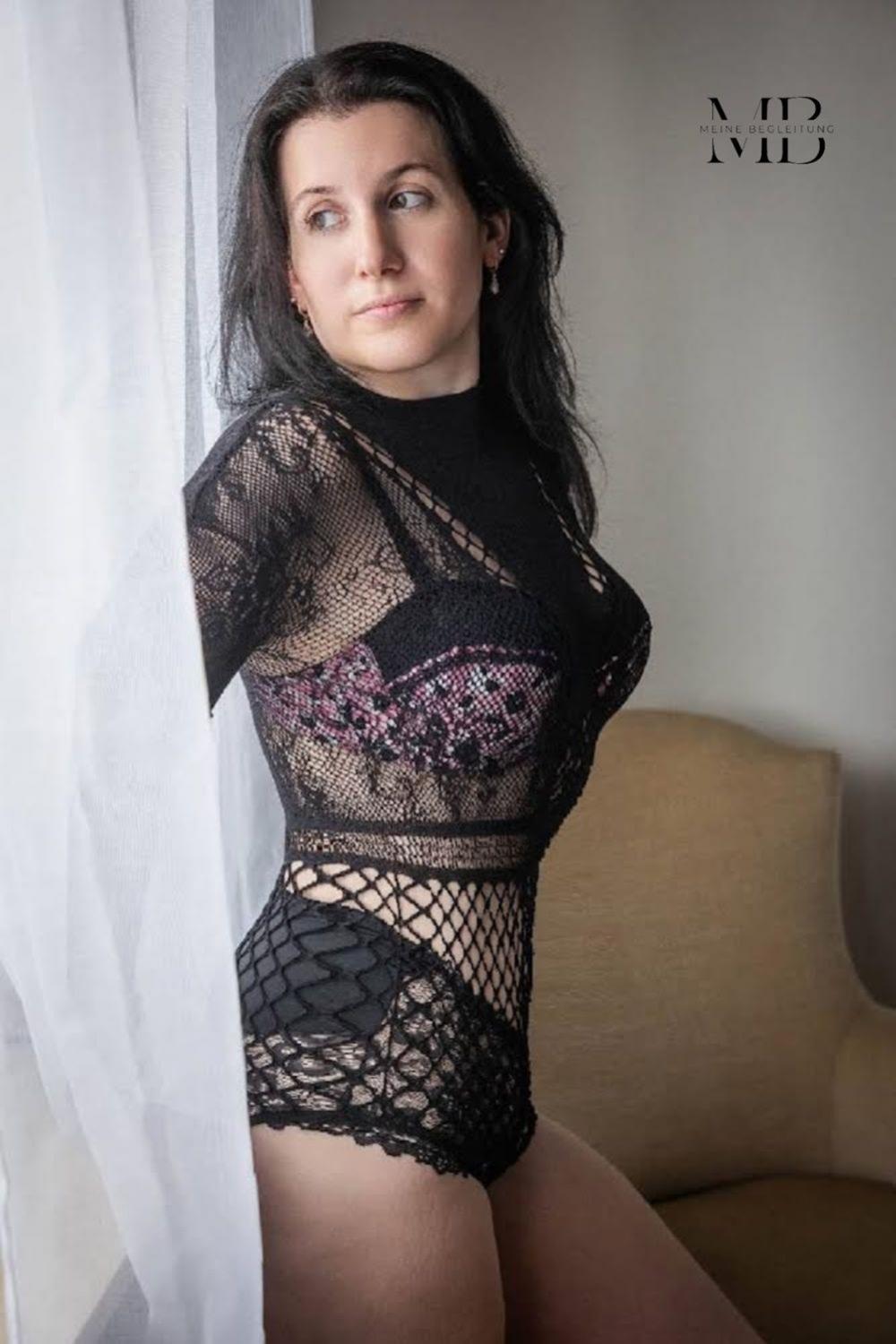 Escort Shannia aus Mannheim buchen – High Class Begleitung – 3