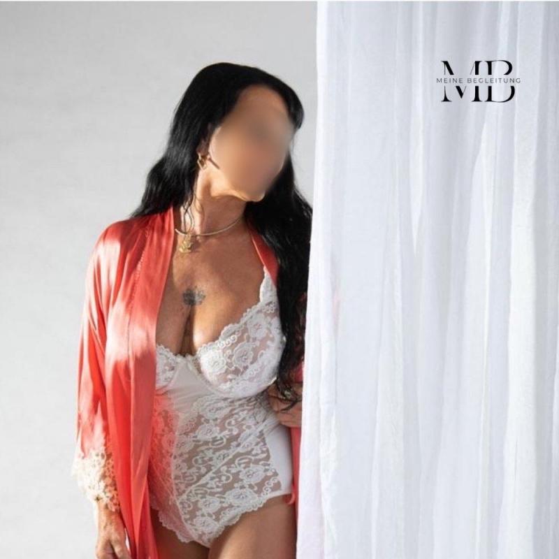 Escort Cleo aus München buchen – High Class Begleitung