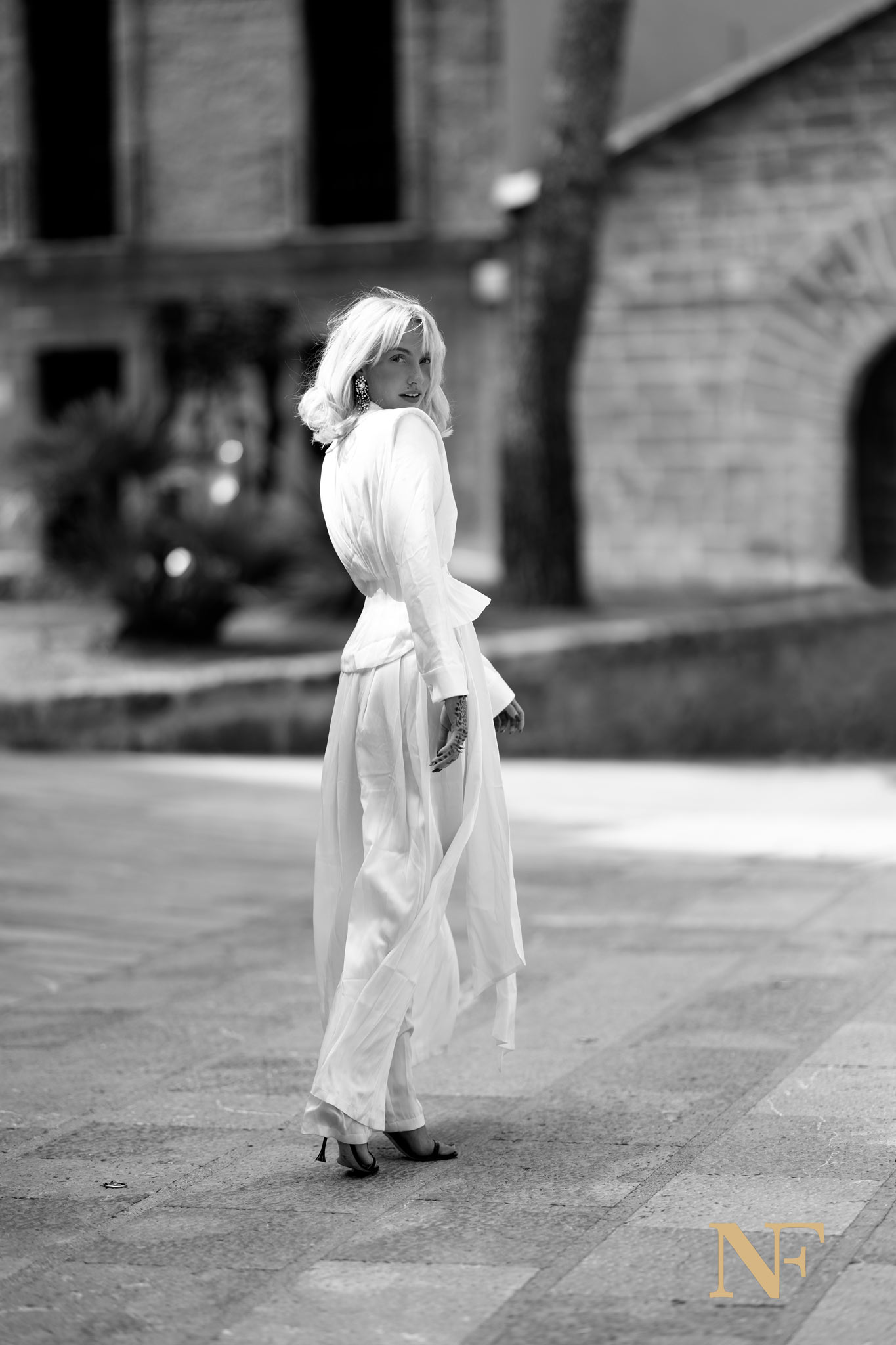 Escort Mira Berlin buchen – High Class Begleitung – Thumbnail 10