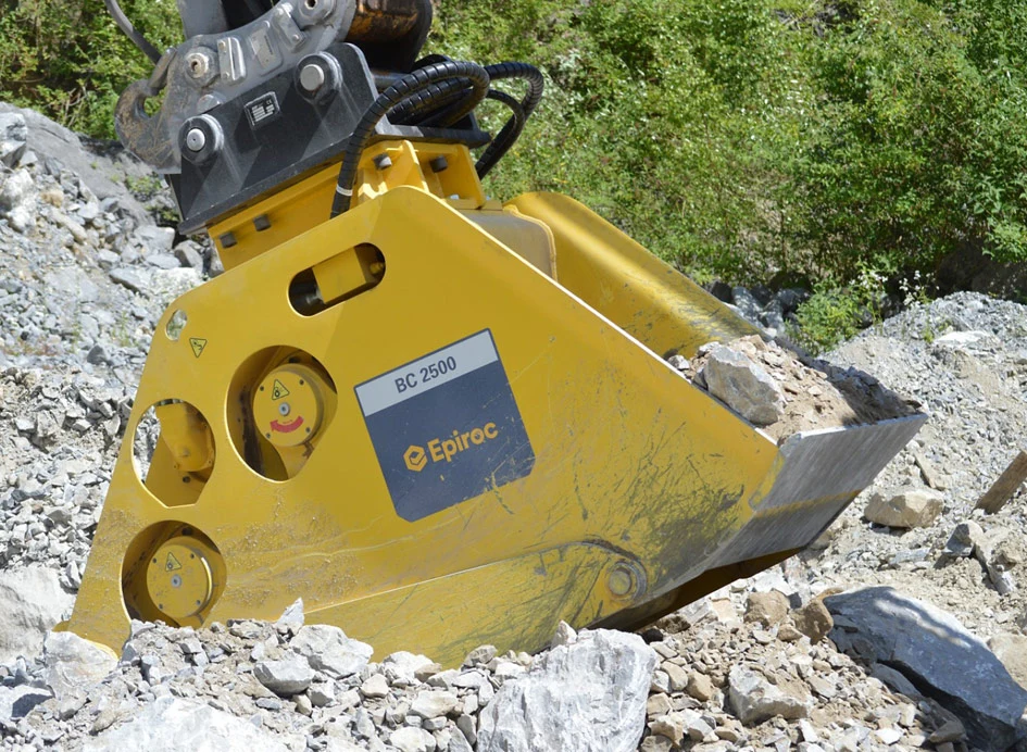 Brecherlöffel für Bagger von Epiroc mieten