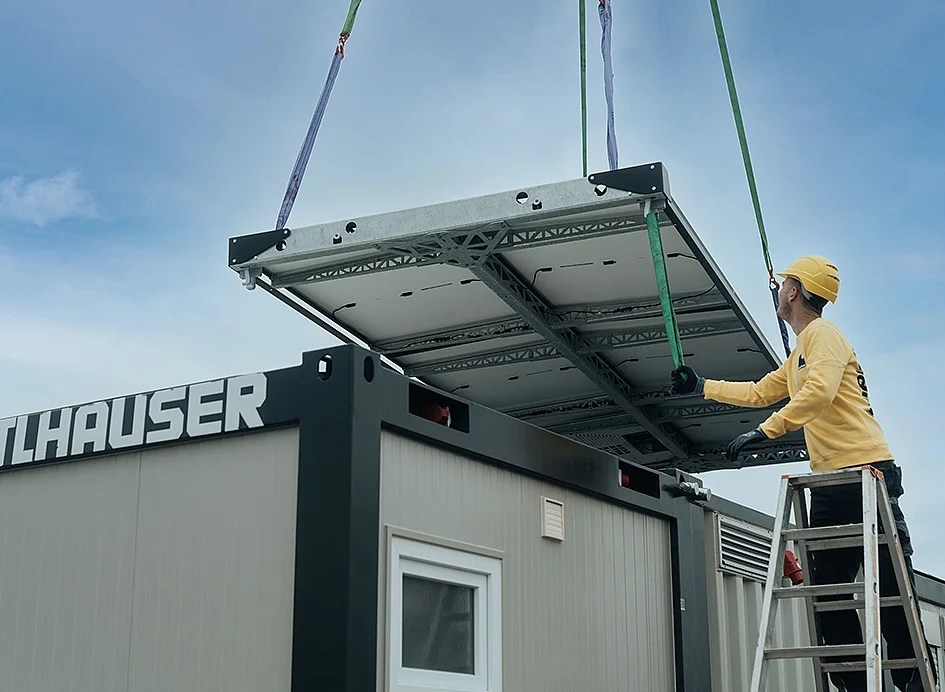 SunPlate: Mobile Photovoltaikanlage für Container mieten