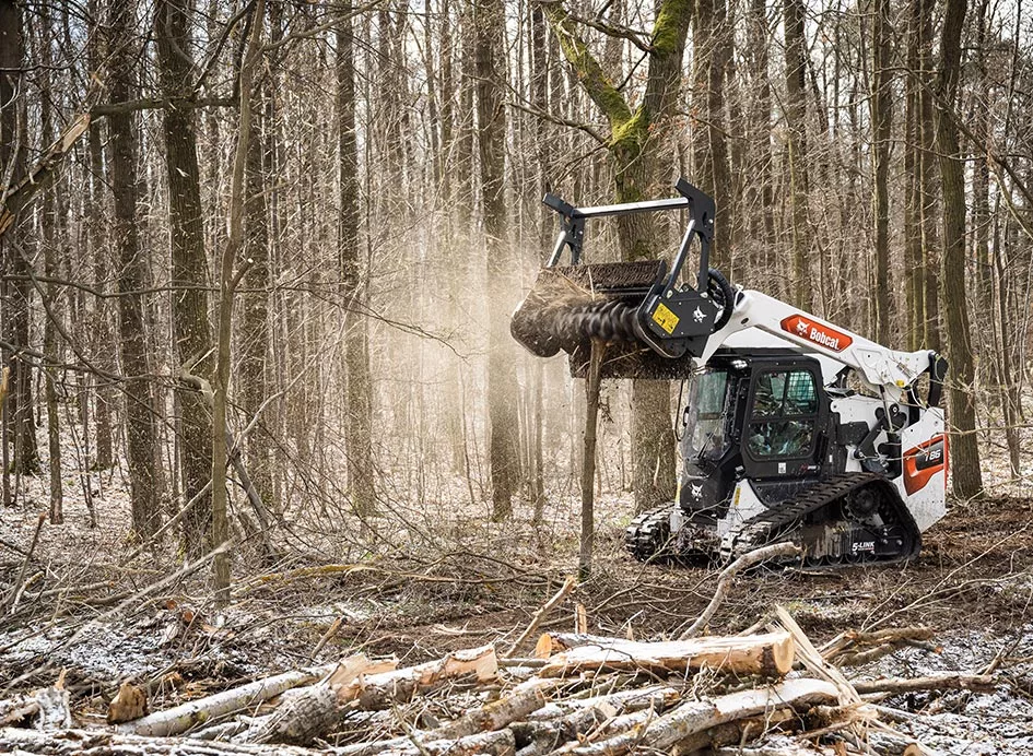 Kompakte Lader von Bobcat mit unübertroffener Traktion mieten