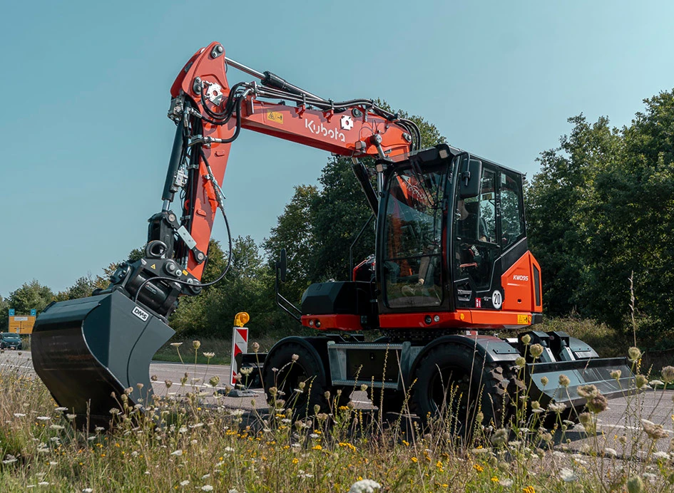 Kubota Mobilbagger – Flexible Radbagger für Straßen- und Tiefbau mieten