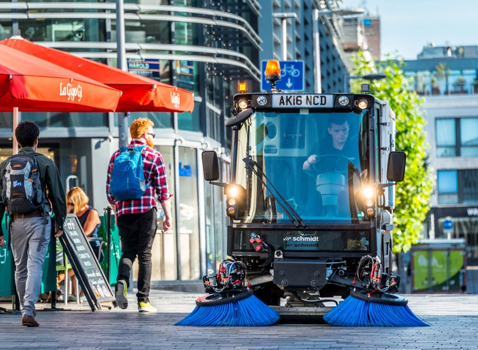 Kehrmaschine Swingo 200+ – Schmidt mieten