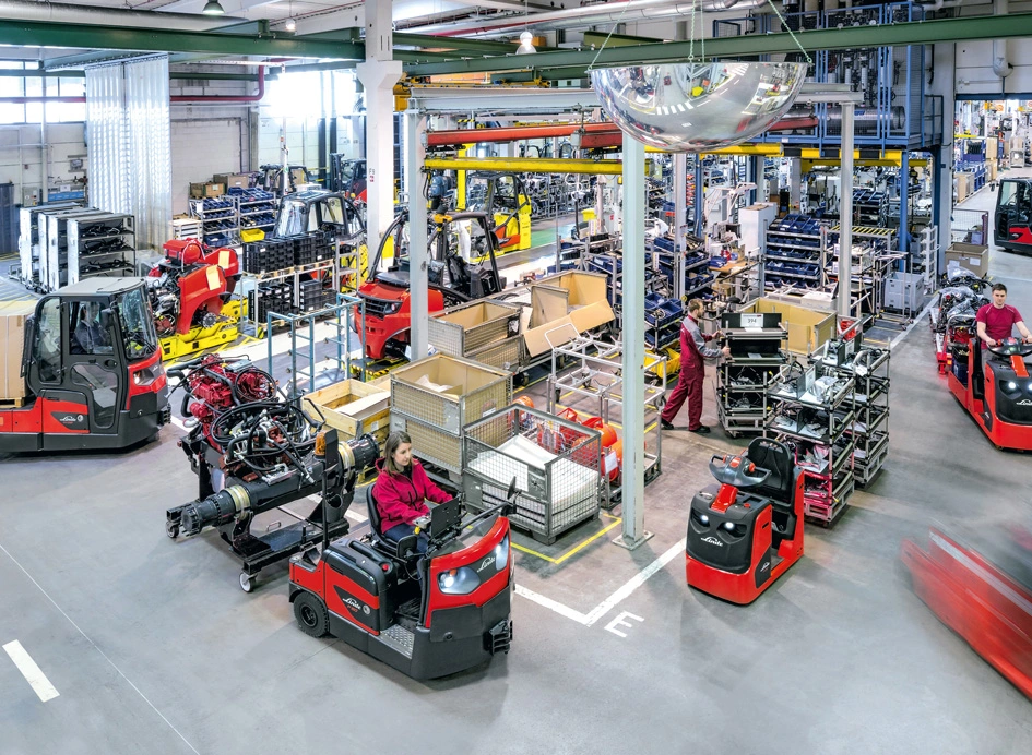 Schlepper von Linde für innerbetriebliche Transporte mieten
