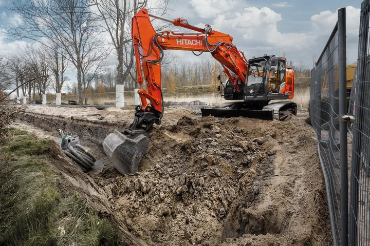 ZX225USLC-7 mieten
