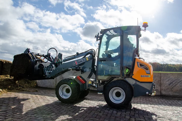 G2200E Tele mieten