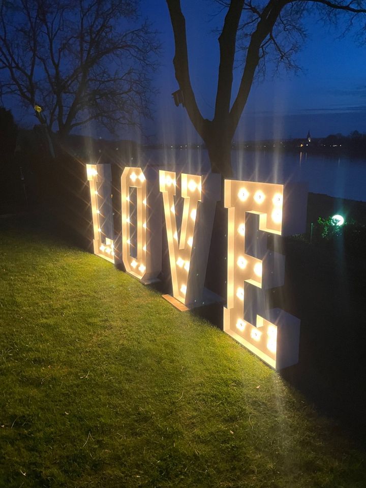 XXL LOVE Buchstaben 120cm mieten/Leuchtbuchstaben/Hochzeitsdeko – 2