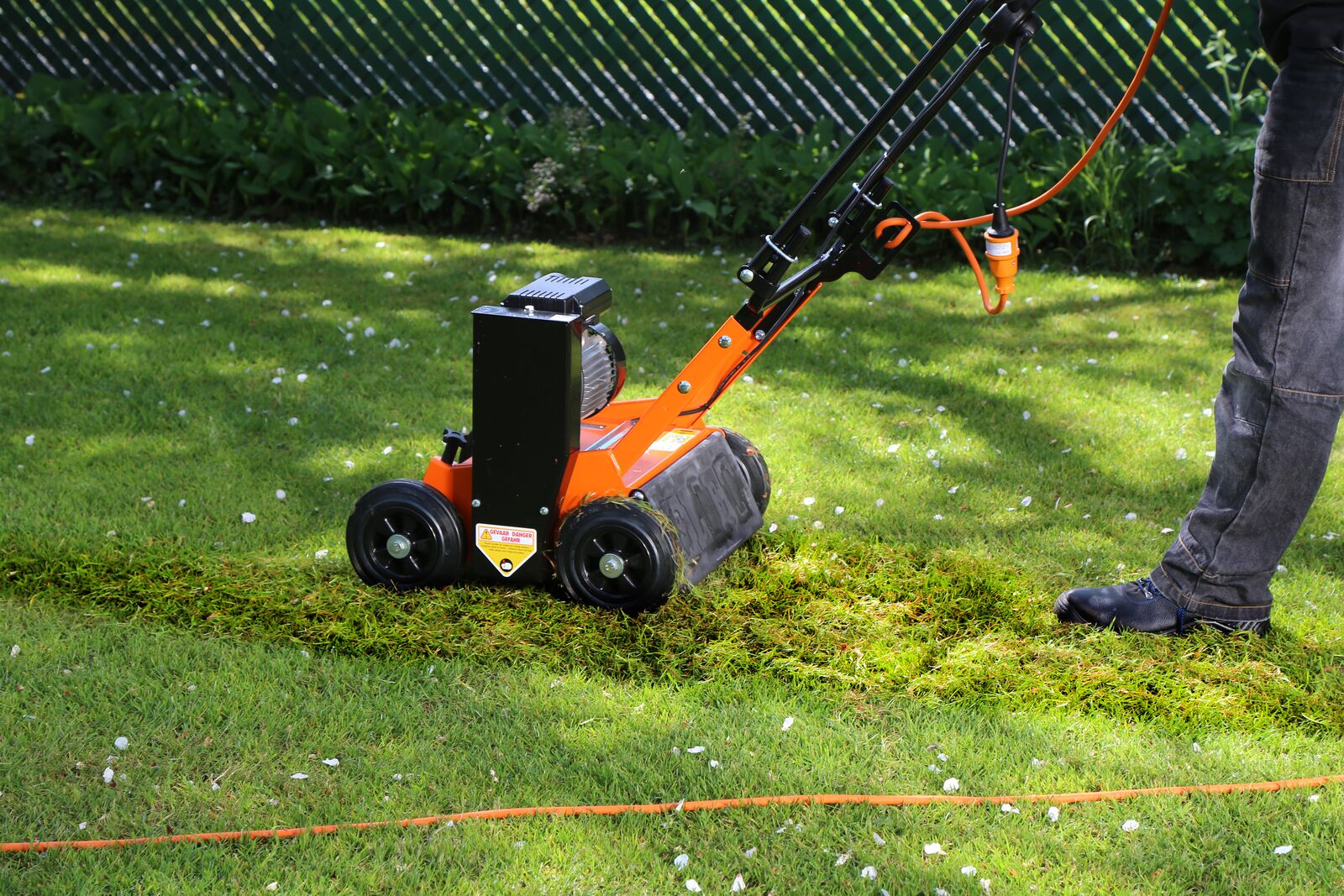 Vertikutiermaschine - 400mm - 230V mieten