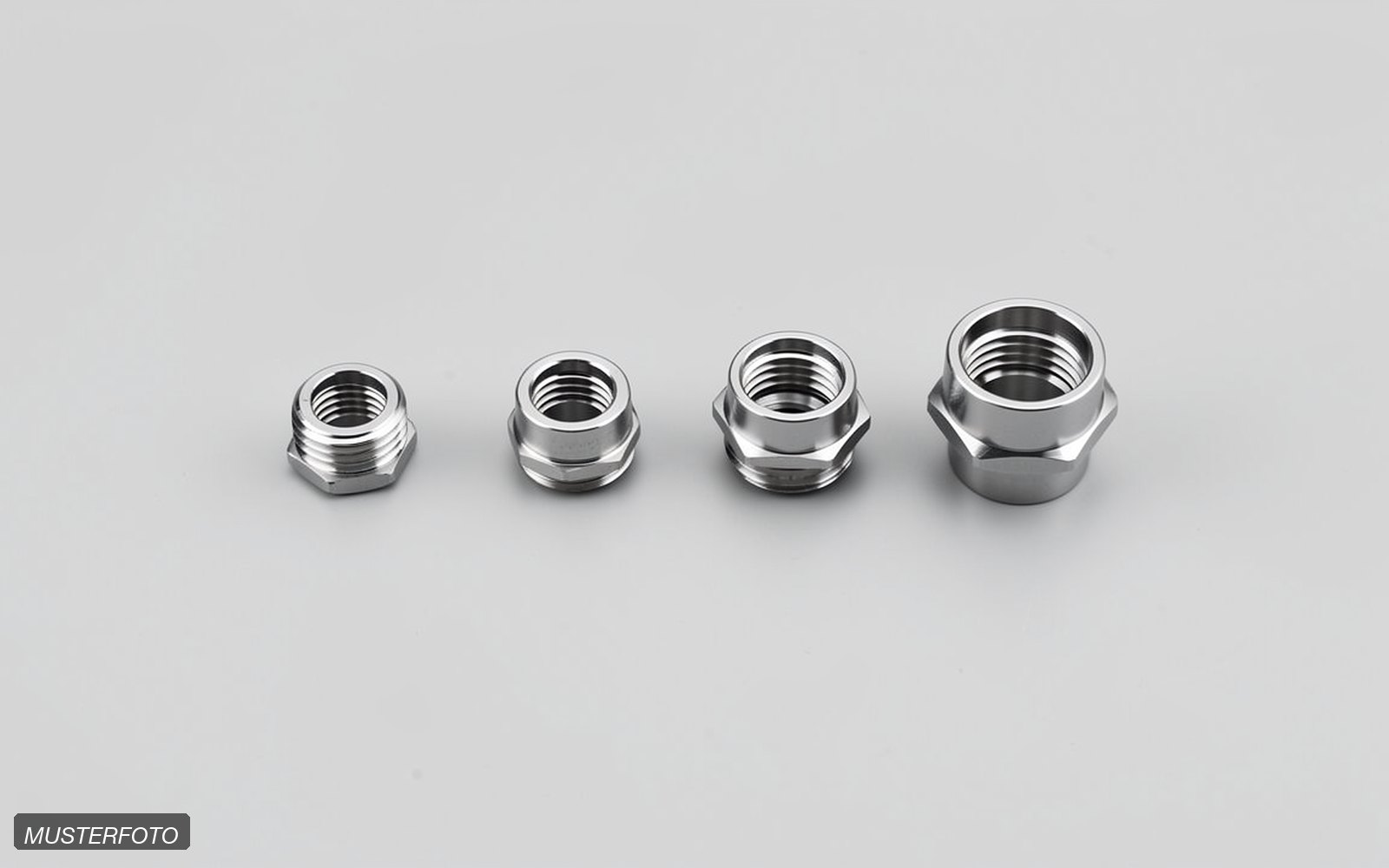 Adapter-Set (4 Stück) für 18106 mieten