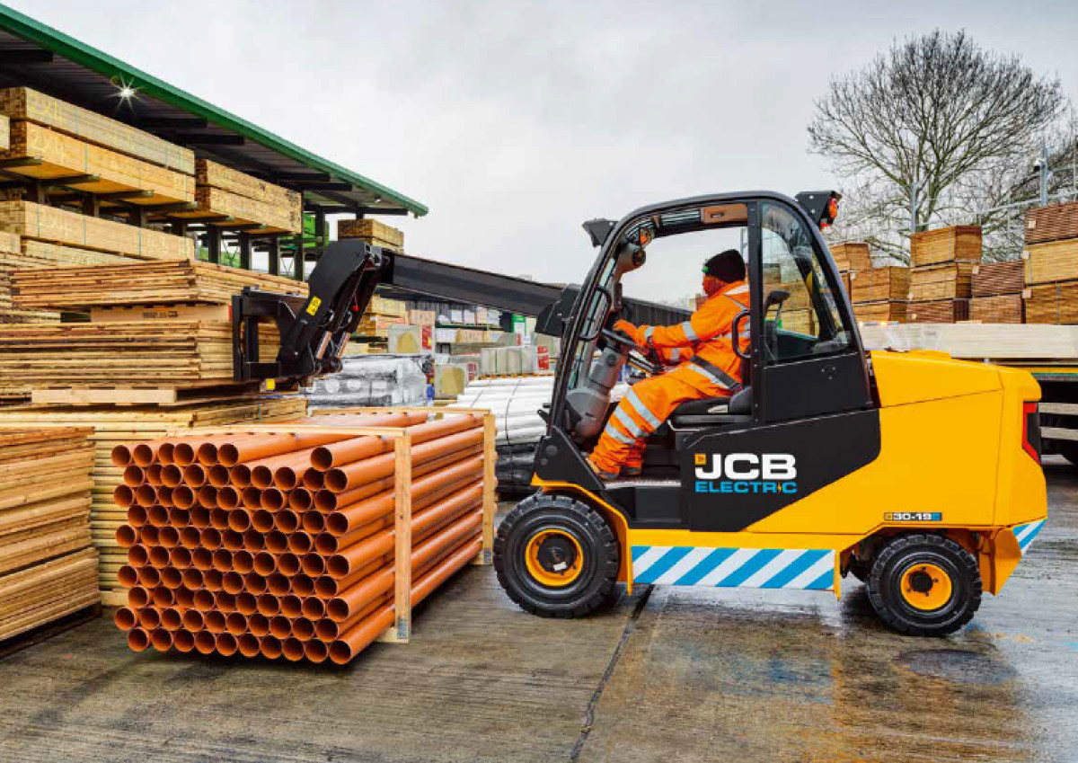 Elektrostapler JCB Teletruk 30-19E mieten – 2