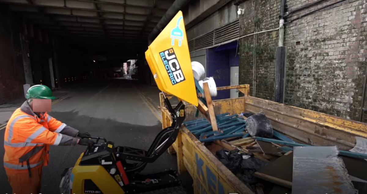 JCB Kettendumper HTD 5 E mieten – 3